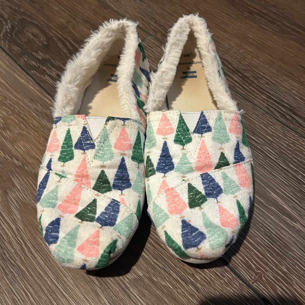 Tom’s x Paper Source shoes